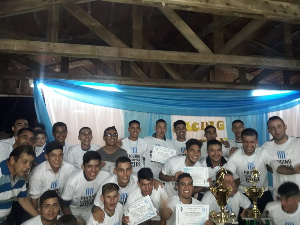 Racing celebró el título del Clausura y cerró el gran año institucional