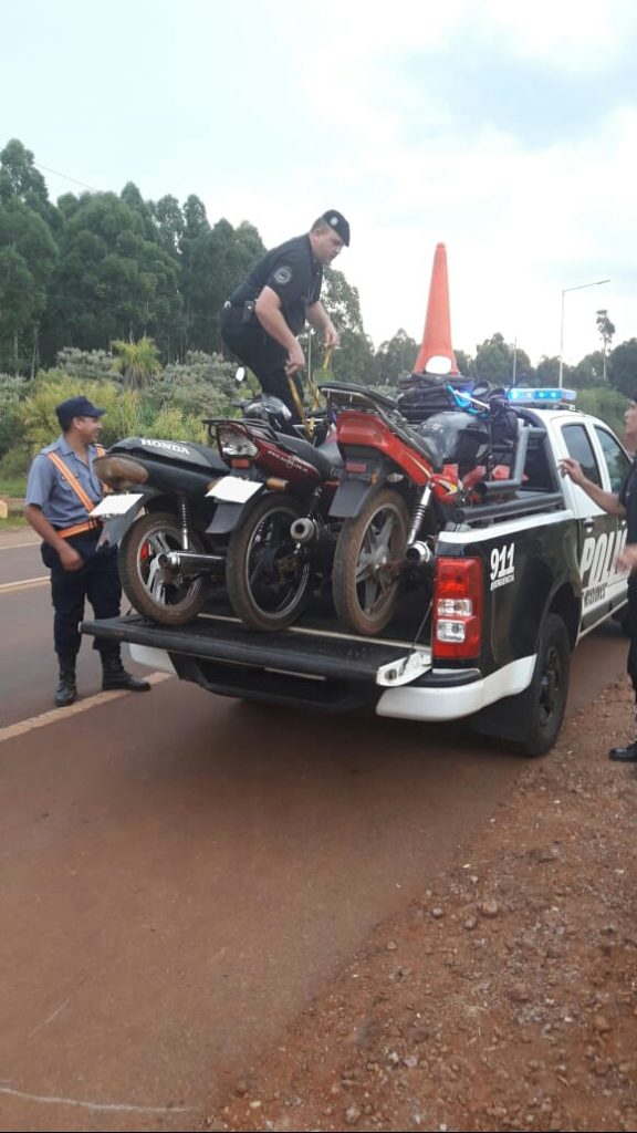 Retienen motocicletas y licencias de conducir en Oberá