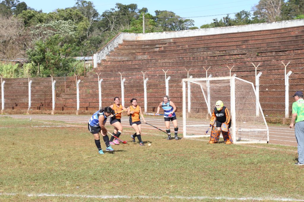 Oberá Hockey hizo valer la localía en fecha de Mamis de la Liga del Interior