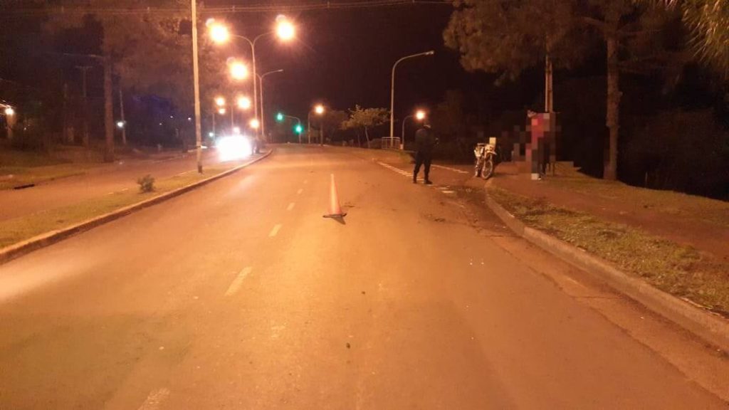 Despiste de una motocicleta dejó como saldo dos jóvenes lesionados en Oberá