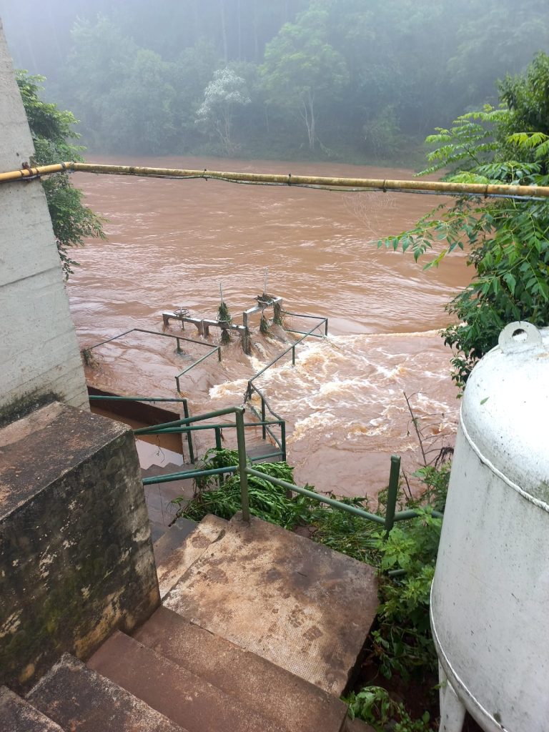 Siguen cortes de agua potable