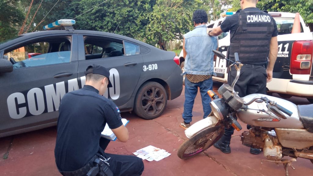 Le arrebató la billetera a un abuelo y huyó en una moto: terminó tras las rejas