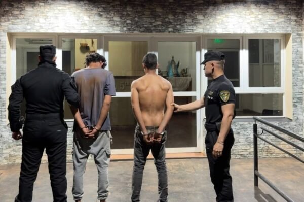 Dos hombres fueron detenidos en Oberá tras una denuncia por agresión y resistencia a la Policía
