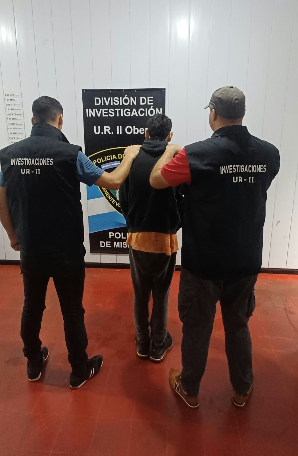 Detuvieron en Oberá a un hombre acusado de robar una gomería: lo identificaron por las cámaras