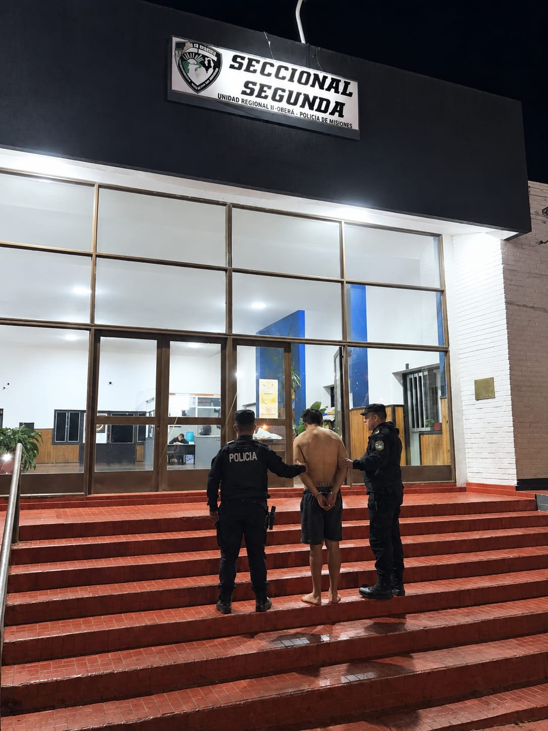 Detuvieron a un joven acusado de agredir y amenazar de muerte a su madre en Oberá
