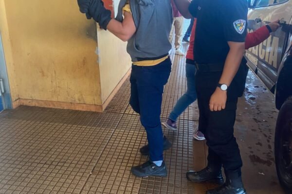 Policías asistieron a un agricultor que sufrió un accidente doméstico en General Alvear