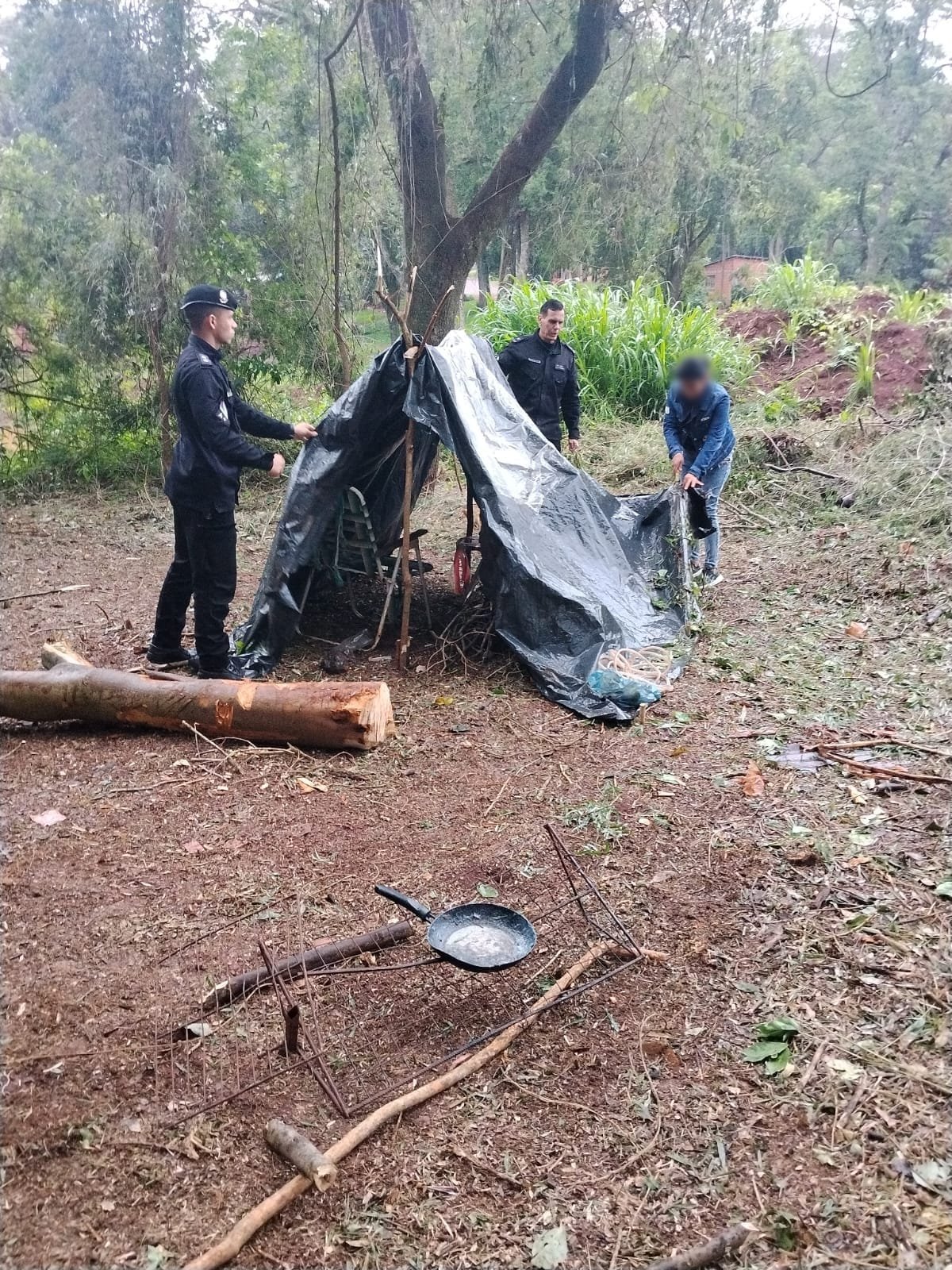 Intervinieron para evitar la ocupación de un espacio verde junto al arroyo Mbotaby