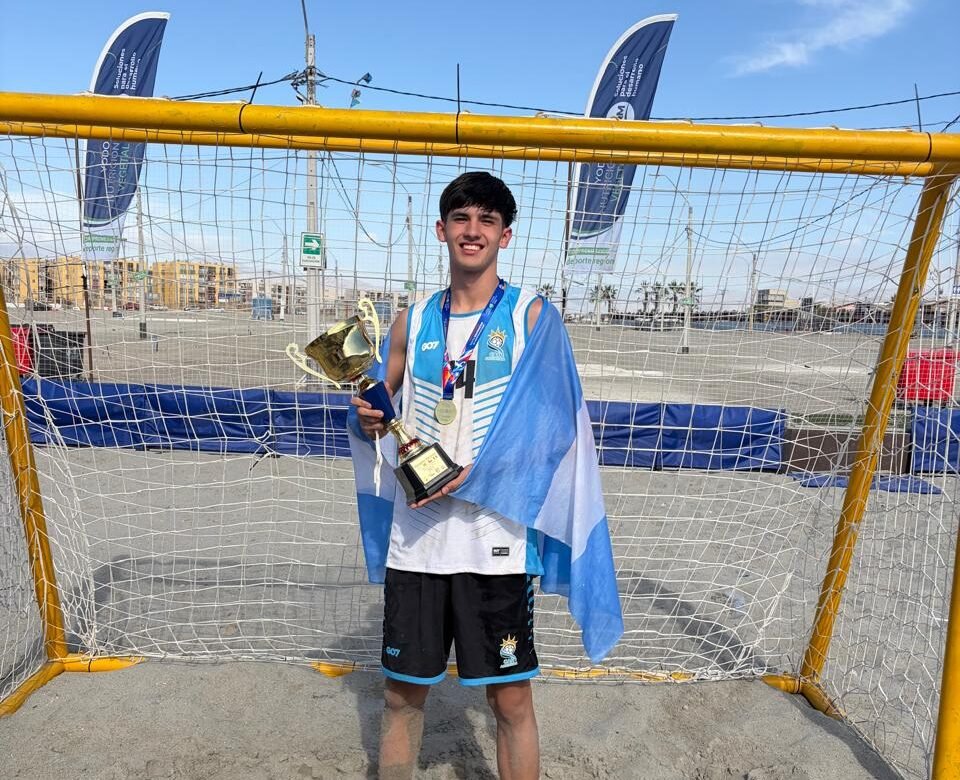 Oro del obereño Martín Ito, integrante de la Selección Argentina de Beach Handball